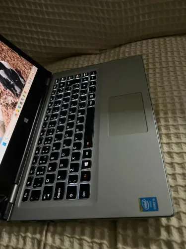 Notebook Lenovo Yoga 2 IN Tela FullHD i3 teclado iluminado