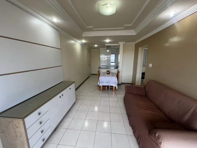 Apartamento de 2/4 no Itaigara - Andar Alto e Mobiliado