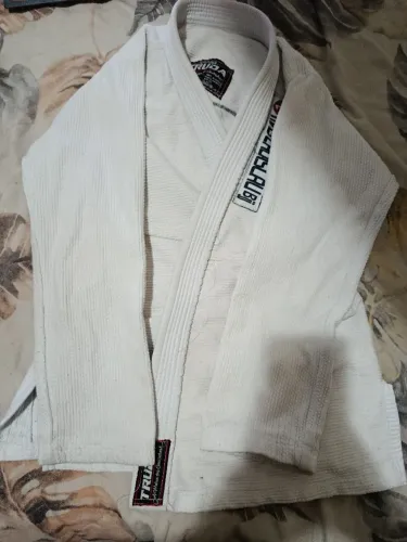 Vende-se kimono A1 trançado 
