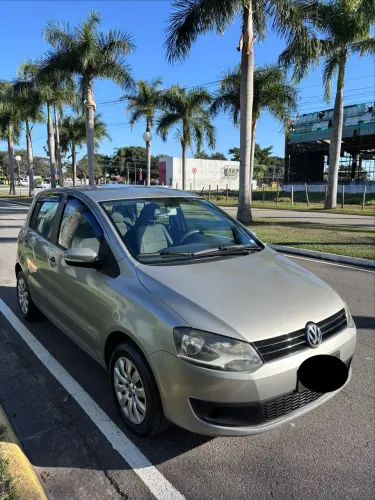 Volkswagen Fox 1.0 MI Total Flex 8V 5P 2014
