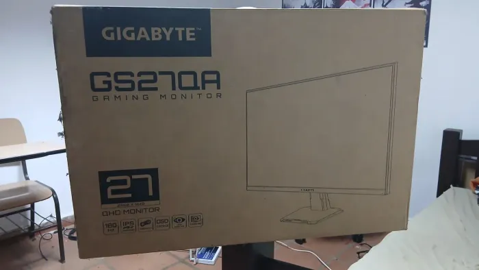 Monitor Gamer Gigabyte 27" QHD 180Hz IPS 1ms HDR400 - Estado de Novo