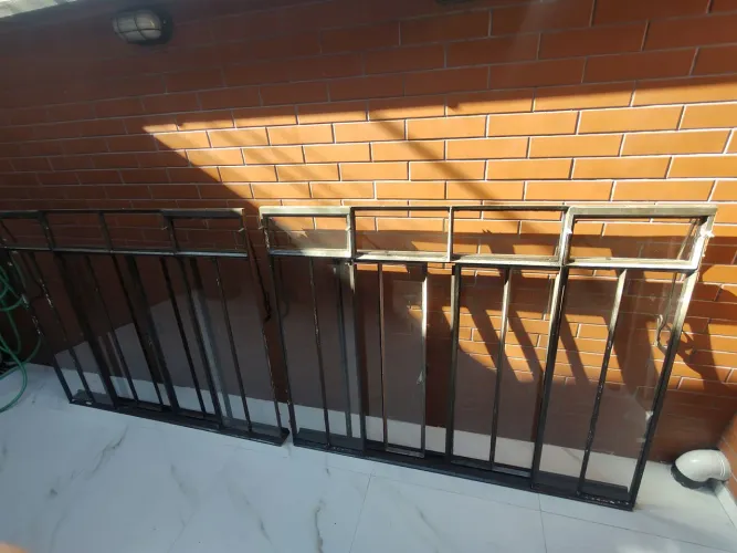 Janela de aço com vidro 150 x 120