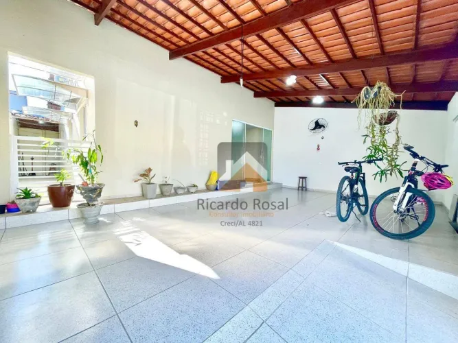 Casa reformada em condomínio fechado c/ 3 quartos, próximo a CEASA!