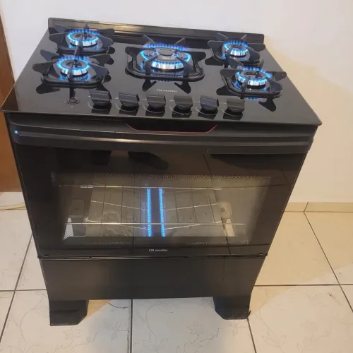 Vendo este fogão funciona as boca e o forno automático