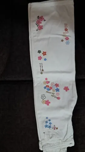 Calças jeans estampas flores