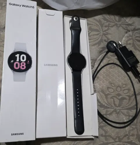 Samsung Galaxy Watch 5 com carregador original