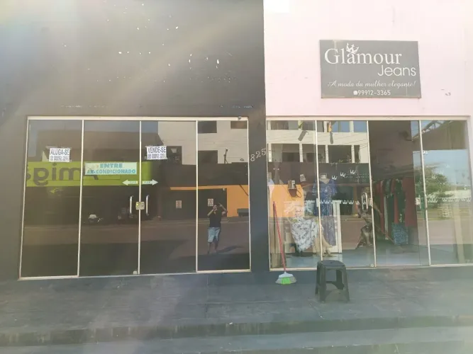 Vende-se ou aluga-se ponto comercial no centro de Pimenta Bueno.