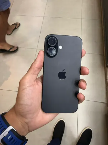 iPhone 16 128GB
