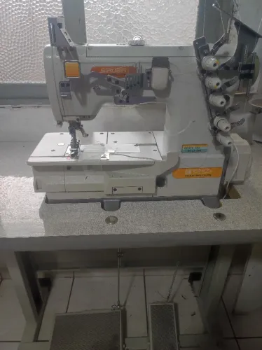 Máquina de costura cobertura