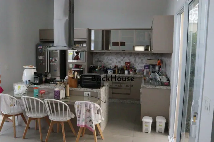 Casa com 3 dormitórios à venda por R$ 2.500.000 - Vila Irene - São Roque/SP