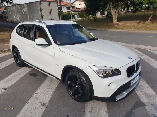 Bmw X1 sdrive active 2.0 turbo flex aut complet -ac trocas 