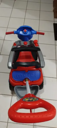 Triciclo infantil