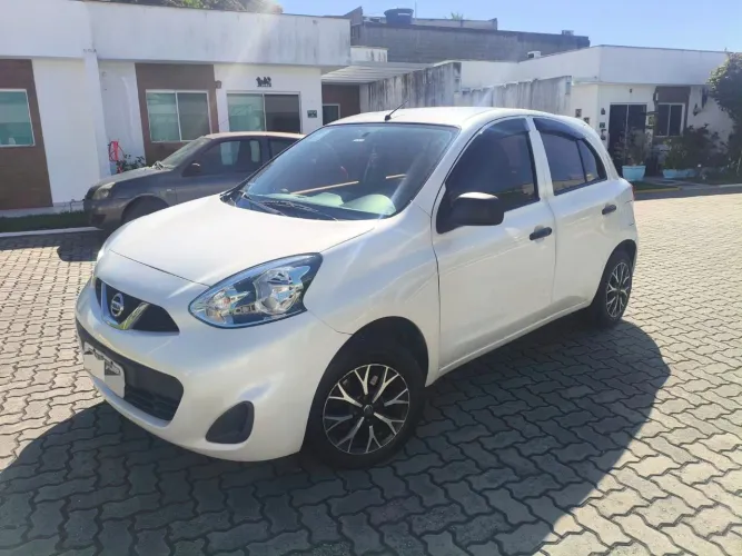 Nissan March 1.0 12V Flex 5P 2016