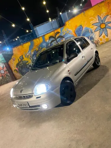 Renault Clio RN/ Expression 1.0 5P 2001