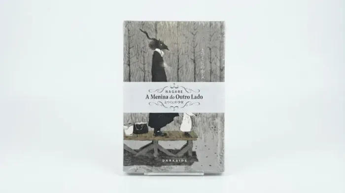 A Menina do Outro Lado (Vol. 2): "A Menina do Outro Lado Vol. 2: Novo no plástico.