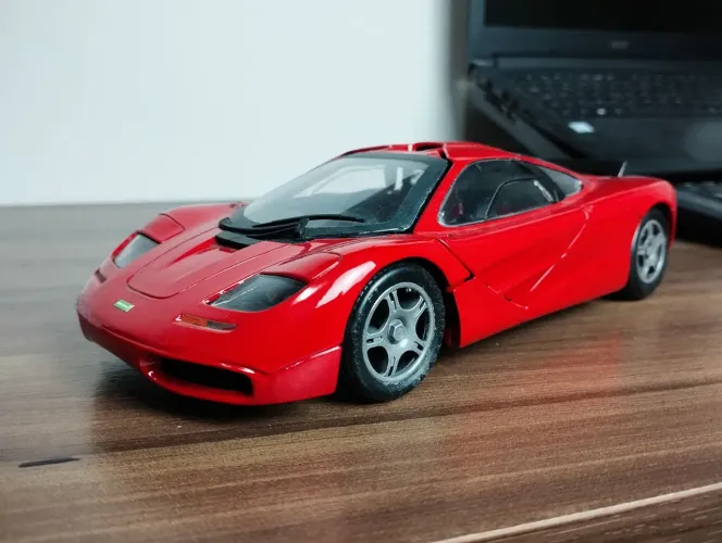 Miniaturas - McLaren e Lamborghini 