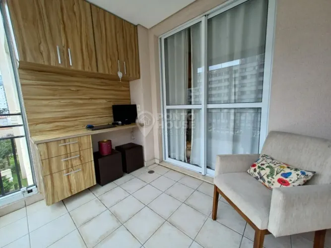 Apartamento à venda no bairro Ipiranga de 3 dormitórios, 1 suíte e 1 vaga