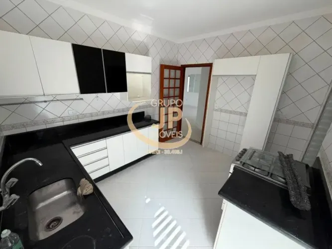 Casa em Condomínio/ Alto da Boa Vista/ 3 Dorm./ 1 Suíte/ Planejados/ Quintal