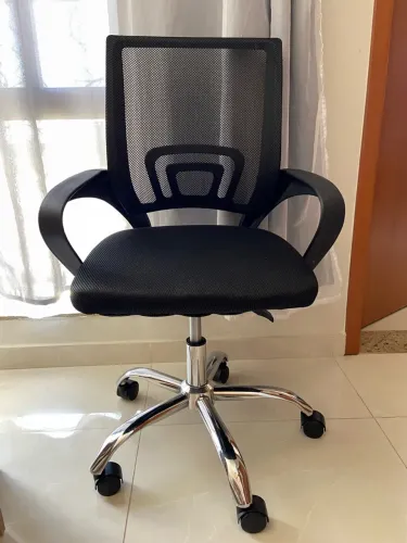Oportunidade cadeira de escritório nova