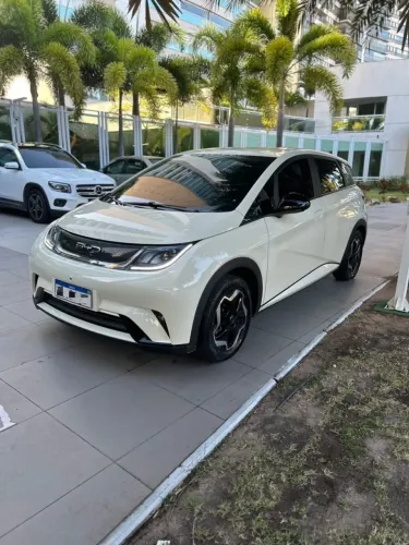 BYD Dolphin EV (Elétrico) 2025
