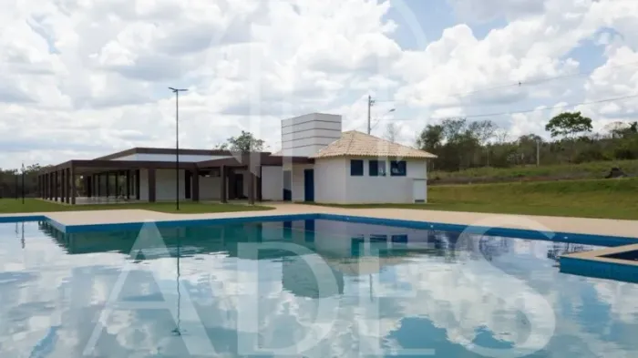 LOTE EM CONDOMINIO PARA VENDA