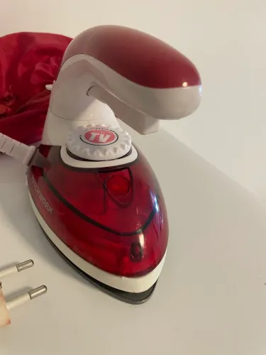 Mini ferro de passar para viagem 