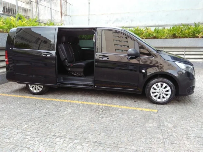 Mercedes-Benz Vito Tourer 119 Luxo 2.0 Flex 8lug. Mec. 2017
