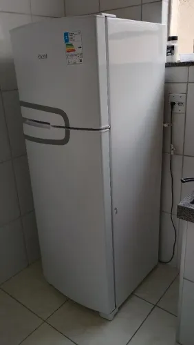 Geladeira Consul Frost Free em ótimo estado
