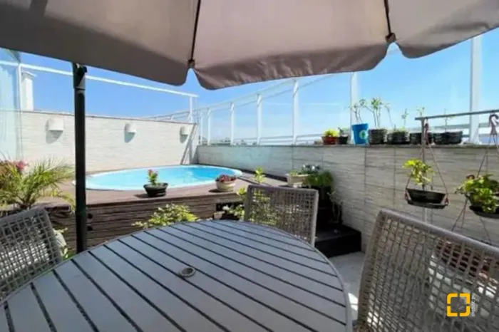 Cobertura para venda no Bairro Monte Verde - Florianópolis / SC