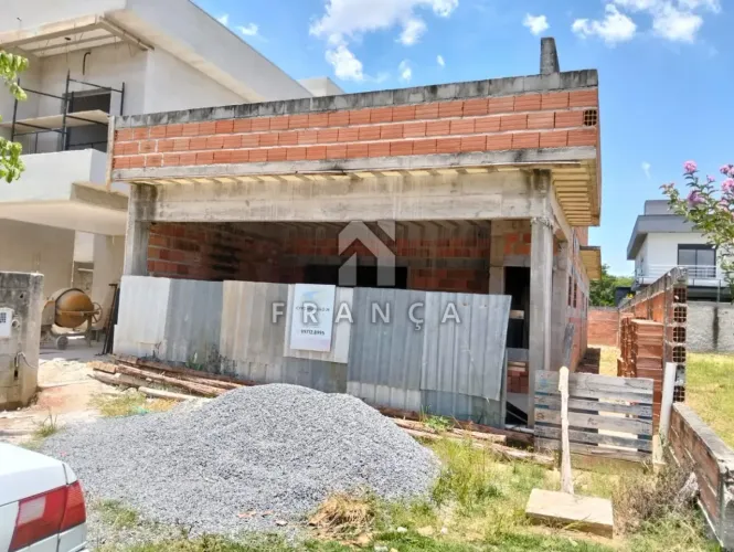 Terreno Condomínio em Jacareí