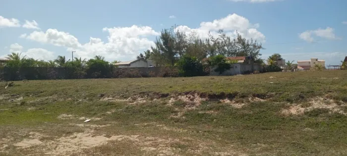 Vende se ótimo terreno 100mts da praia - Abaís