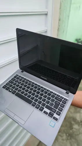 NOTEBOOK SAMSUNG CORE i3