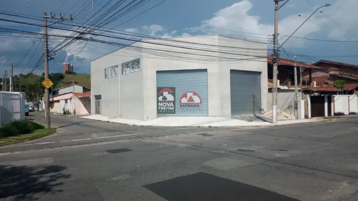 Comercial Galpão em Jacareí