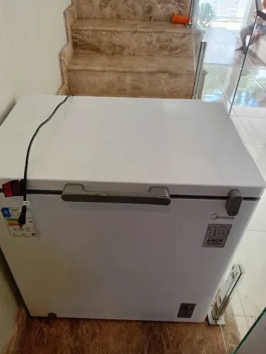 Freezer 200 litros frost free