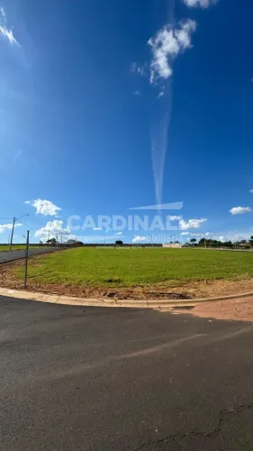Terreno a venda em condomínio em São Carlos - SP