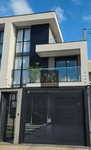 Sobrado com 3 dormitórios à venda, 173 m² por R$ 1.365.000,00 - Capão da Imbuia - Curitiba