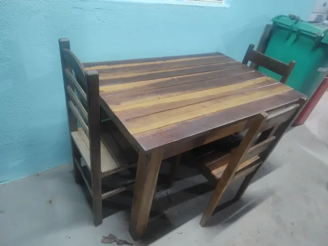 Mesa madeira maciça