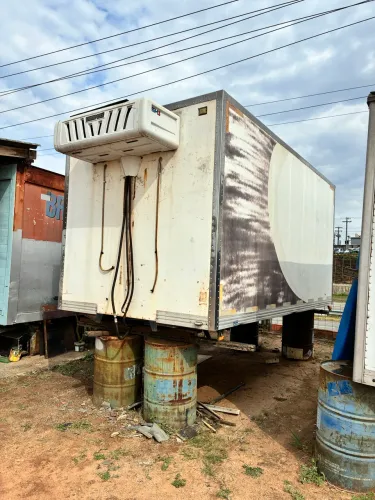 Baú refrigerado para 3/4 - 4.40 de comp