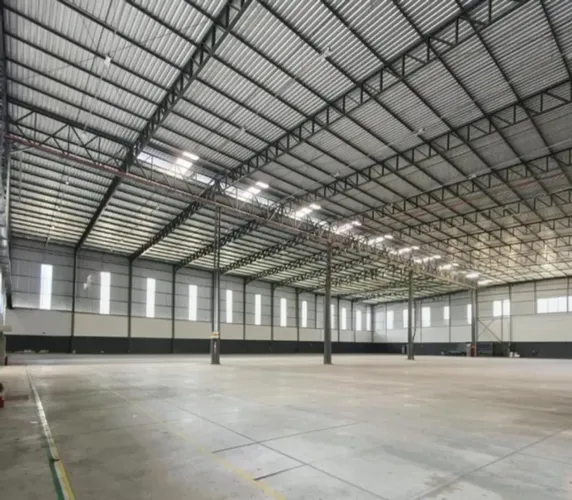 Alugo Galpão 4.800m2 Industrial e Logístico na Av.Torquato Tapajós!
