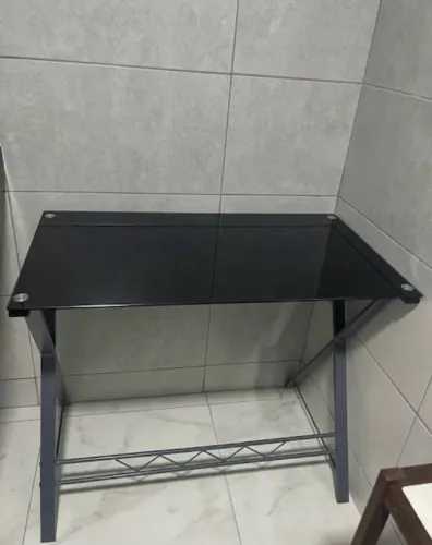 Mesa vidro e inox tok Stok em estado novo