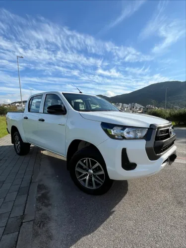 Toyota Hilux CD 4X4 2.8 Diesel Mec. 2025