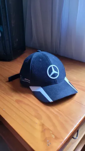 Boné Mercedes