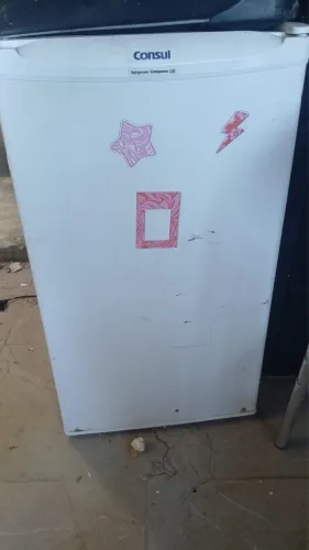 Vendo Ar condicionado e frigobar