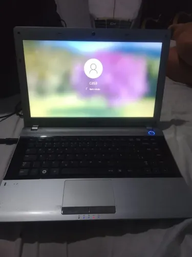 Vendo ou troco por algo enteresse notebook Samsung pegando só carregador valor 250