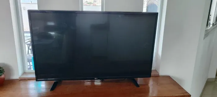 Vendo Smart TV LED 43" LG 43LH5700 Full HD