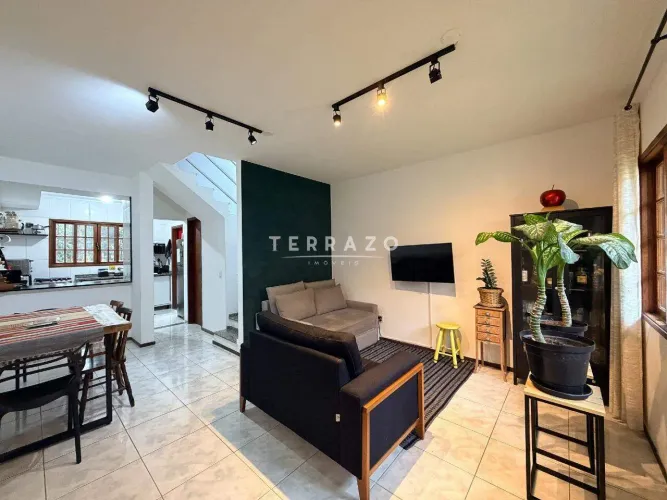 Casa em Condomínio à venda, 3 quartos, 1 suíte, 1 vaga, Carlos Guinle - Teresópolis/RJ