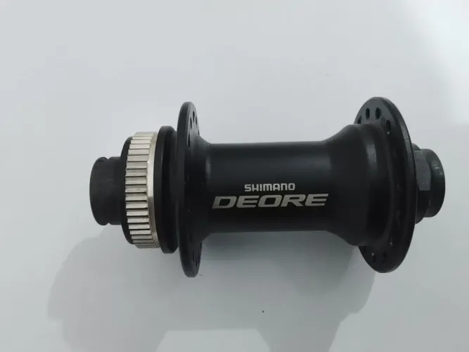 Cubo dianteiro Shimano deore passante