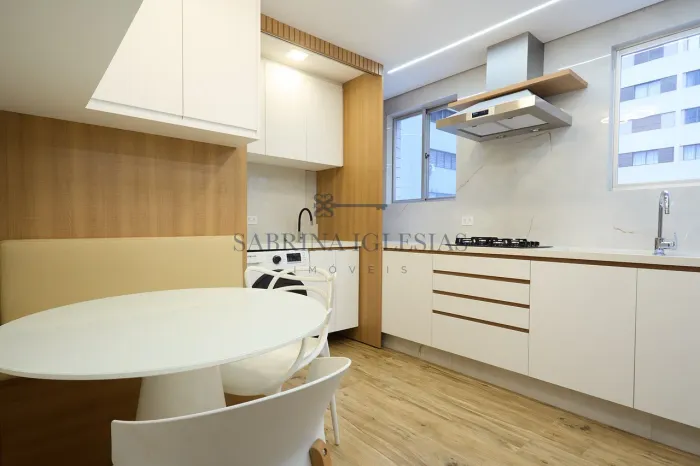 Apartamento com 3 quartos para locação no Batel em Curitiba