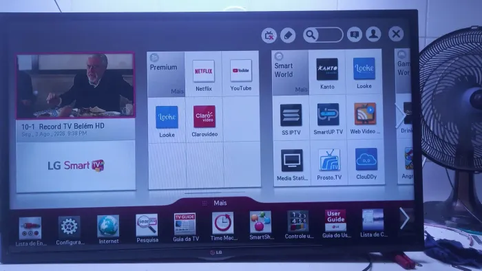 Vende-se uma linda TV smart LG 42 polegadas funcionando