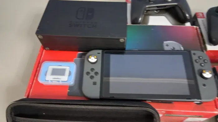 Vendo outro nintendo Switch V2 completão 